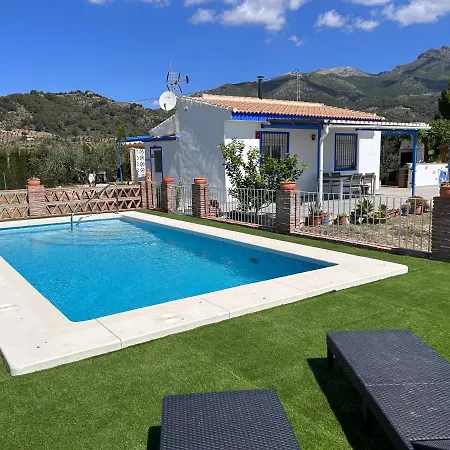 Rustica “puerta Palo” Hébergement de vacances Alozaina